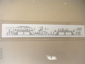 上海博物館・青銅器展。宴楽画像杯の内側に描かれている祭壇や人物、鳥などの絵の模写